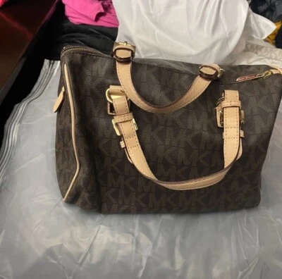 Michael Kors Handbag. Clutch Or Shoulder! Doctor Bag Style! Beautiful  - Image 1 of 4