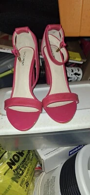 Tacones ShoeMint talla 7,5 Foto 1 de 4