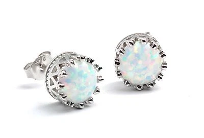 СЕРЬГИ-ГВОЗДИКИ С БЕЛЫМ ОПАЛОМ 8 мм (1,5 карата каждая) СЕРЕБРО 925 ПРОБЫ - Изображение 1 из 3