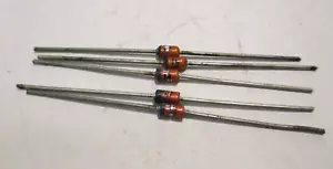 Nuovo ITT diodo Zener Zener piombo Assiale DO-41G 1 W 12 V 1 N4742 A 5 PK - Foto 1 di 1