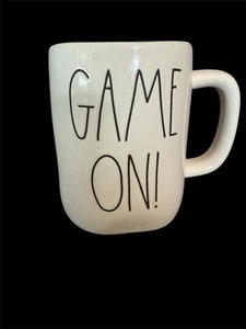 Rae Dunn Gulp Becher von Artisan Collection Magenta Exklusiv Bauernhaus Minimalistisch  - Bild 1 von 4