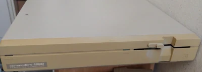 Commodore C 128 D Basiseinheit + Netzkabel (Laufwerk defekt) 012304 - Bild 1 von 4