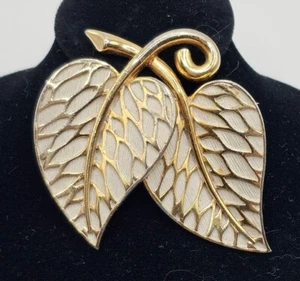 Vtg MARCEL BOUCHER #6762 Large Textured Layered Gold Tone Double Leaf Brooch - Picture 1 of 10