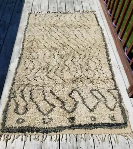 Vintage Moroccan Rug Tribal Beni Ourain Ivory & Charcoal looped pile 10 x 4 Ft - Picture 1 of 12