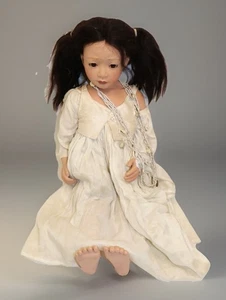 1993 ‘Precious’ - World of Children - Gotz by Philip Heath - Vinyl doll - Picture 1 of 3