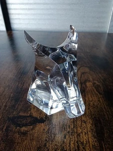 Pisapapeles Saint Louis Francia estatuilla de novillo de 4 pulgadas cabeza de toro de cristal de colección - Imagen 1 de 7