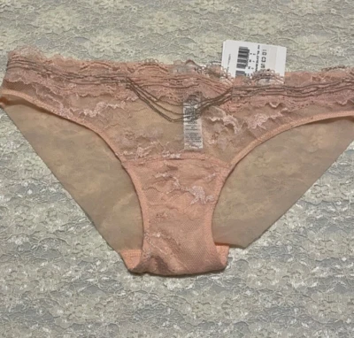 Calzoncillo de encaje rosa suave con cuentas La Perla Baronessa Collection XL Foto 1 de 3