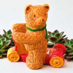 RR Hill Upcott Collection Miniture Bear On Scooter Resin 3cm Ex Condition No Box - Picture 1 of 7