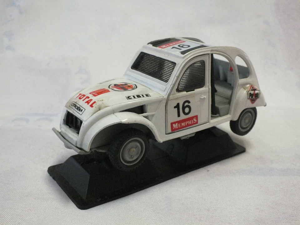 Citroèn 2 CV cross Polistil 1/25 - Immagine 1 di 1