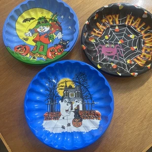 3 Vintage Halloween Plastic Party Bowl Scarecrow Bat Black Cat Owl Spider Ghost - Picture 1 of 8