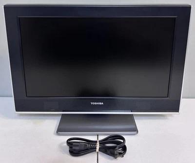 TOSHIBA 20HL67 LCD 20" FLATSCREEN TV - HDMI - VINTAGE - RETRO GAMING - TESTED - Image 1 of 4