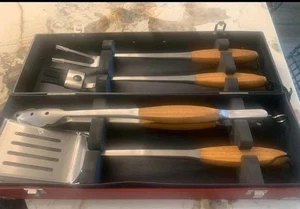 2006 WILLIAMS-SONOMA 4 Piece BBQ Grill TOOL Set Case Stainless Steel NEW - Picture 1 of 10