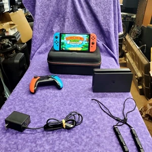 💥NEAR MINT💥NINTENDO SWITCH OLED HEG-001 RED BLUE CONSOLE💥WITH MANY EXTRAS💥 - Picture 1 of 24