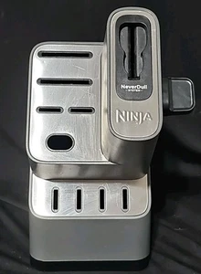 Ninja K32010A, NeverDull Essential 12 pièces système de couteaux aiguiseur intégré UNIQUEMENT - Photo 1/9