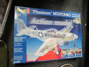 NIOB 1/32 REVELL 04726 PHANTOM MUSTANG F-51D /P-51K MOTORIZED PLANE MODEL - Bild 1 von 3