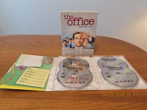 The Office ~ The Complete Season Two (2) Very Good DVD 4 Disc Set Steve Carell - Picture 1 of 7