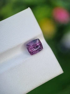 Piedra espinela natural suelta púrpura facetada sin tratar de Afganistán - Imagen 1 de 5