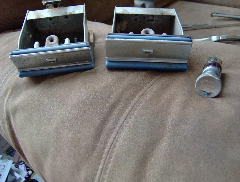 60 Ceniceros Pontiac Catalina 1960 elemento encendedor Foto 1 de 1