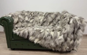 Luxury platinum fur blanket throw. Real fur fox blanket, fluffy fur blanket - Picture 1 of 6
