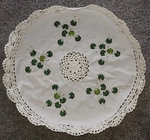 Vintage Clover Doily 15in. Diameter - Picture 1 of 14