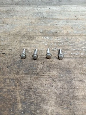 94 94-99 Yamaha FZR600 FZR6 1994 juego trasero clavija pernos de montaje Foto 1 de 4