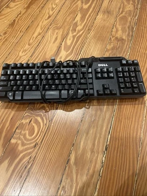 Dell SK-3205 104 Key Wired USB Keyboard With Smart Card Reader - Image 1 of 4