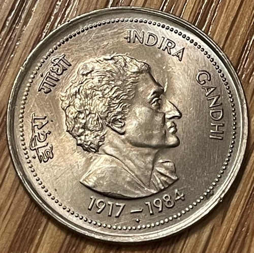 Foto 1 di 3