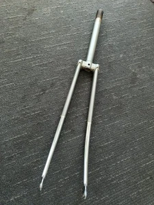 VINTAGE TANGE 9J Gabel 27 Zoll 700 mm 1" Gewinde CHROMOLY MIT KAPPE - Bild 1 von 20