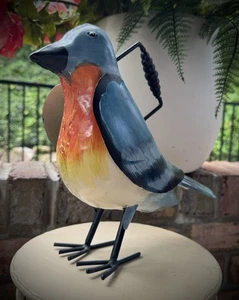 Gießkanne handbemalt Metall Rotkehlchen skurril Vogel Garten Landhaus Deko - Bild 1 von 8