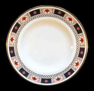 Beautiful Royal Crown Derby, Derby Border Dinner Plate - Picture 1 of 3