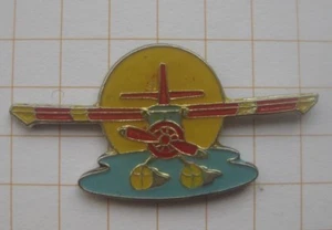 CAMEL / PROPELLER FLUGZEUG .........................Zigaretten Pin (164h) - Picture 1 of 1