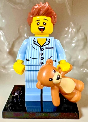 LEGO (8827) CMF Series 6 Sleepyhead Minifigure col06-3 Complete Set Pajamas Bear - Image 1 of 4