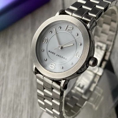 Reloj de diseñador Marc Jacobs para dama esfera blanca caja de acero 28 mm - Imagen 1 de 4