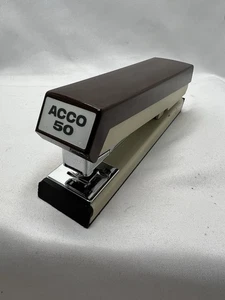 Acco 50 Hefter braun Geschäft Bürobedarf Schreibtisch Zubehör Vintage USA 6" - Bild 1 von 9