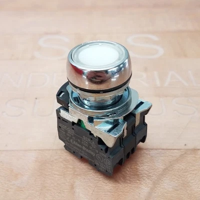Allen Bradley 800FM-LF7 pulsador empotrado iluminado, transparente, momentáneo, 22 mm Foto 1 de 4