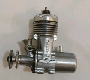 Vintage McCoy .098 Glow Ignition Engine - Picture 1 of 6