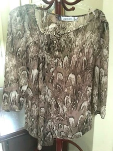 JENNIFER LOPEZ WOMEN'S BROWN & BEIGE, BLUSH,  PRINT BLOUSE SIZE M - Picture 1 of 4