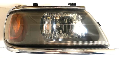 2000-2004 Mitsubishi Montero Sport Right Passenger Headlight W/ Chrome Trim — 第 1/4 张图片