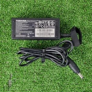 Adaptateur chargeur ordinateur portable 19V 2,37A Toshiba Satellite C50D-B-120 C50D-B-121 OEM - Photo 1/5