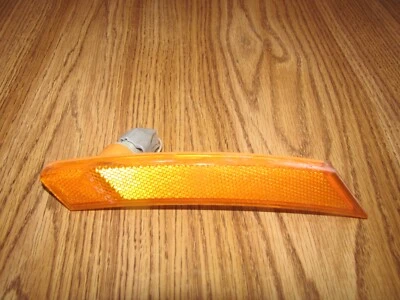 SATURN SKY PONTIAC Solstice FRONT SIDE MARKER LIGHT LH 2008-2010 OEM DRIVER - Image 1 of 2
