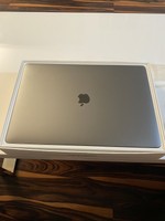 Apple 2017 Macbook Pro Retina Touch Bar 15" 2.9GHz I7 512GB SSD 16GB MPTT2LL/A