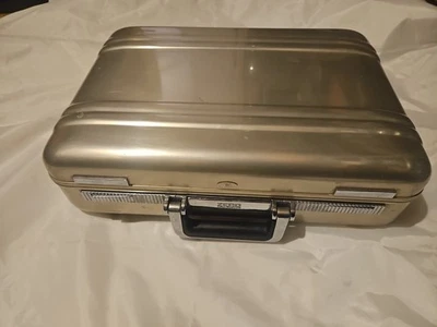 复古 Zero Halliburton 公文包组合锁 铝 美国 — 第 1/4 张图片