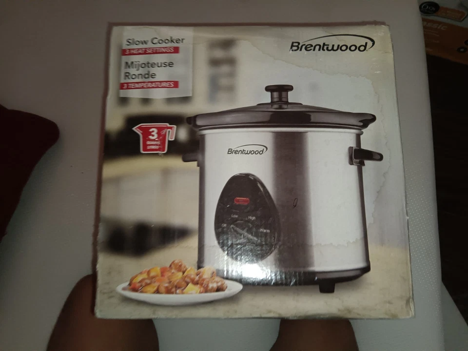 Olla de cocción lenta Brentwood SC-130S de 3 cuartos, cuerpo de acero inoxidable Foto 1 de 1