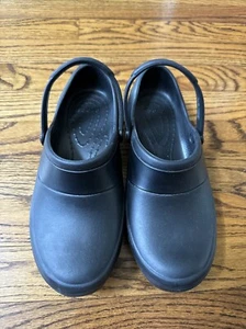 Crocs Slip Resistant Shoes Bistro Clogs Nurse Shoes Chef Work 8 BLACK No Holes - Picture 1 of 9