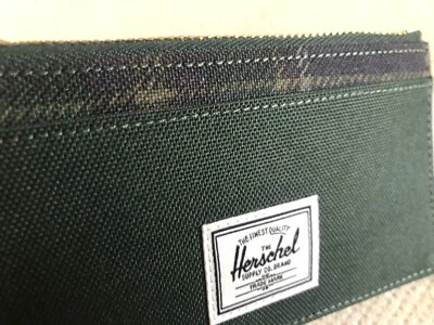 Herschel Oscar Large Cardholder in Hunter Green/Tartan - Image 1 of 4
