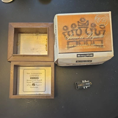 Caja y Estuche Original SHURE Estéreo Dynetic Super Track Modelo V-15 Tipo II Foto 1 de 4