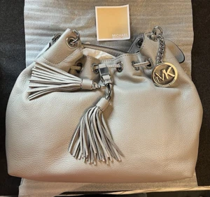 Michael Kors Camden Large Drawstring Shoulder Tote Ash Grey Leather NWT $398 - Picture 1 of 4