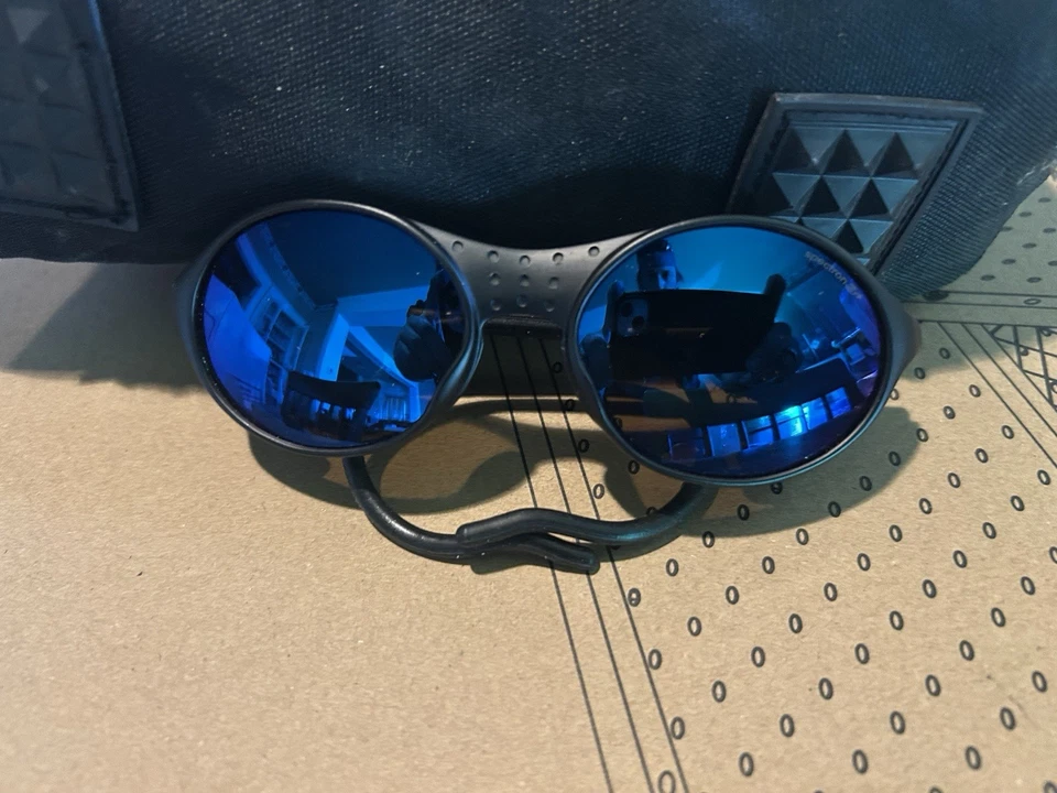 Gafas de sol Julbo Glacier Spectron marco negro azul espejo protectores laterales Foto 1 de 4