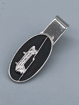 Vintage Robbins Co Attleboro Oval Shaped Train Tie Clip Black Enamel Silver Tone - Imagem 1 de 4