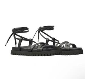 Lita By Ciara Lug Gladiator Sandals Strap Black Leather Women Size 40 Sz 9 - Picture 1 of 8